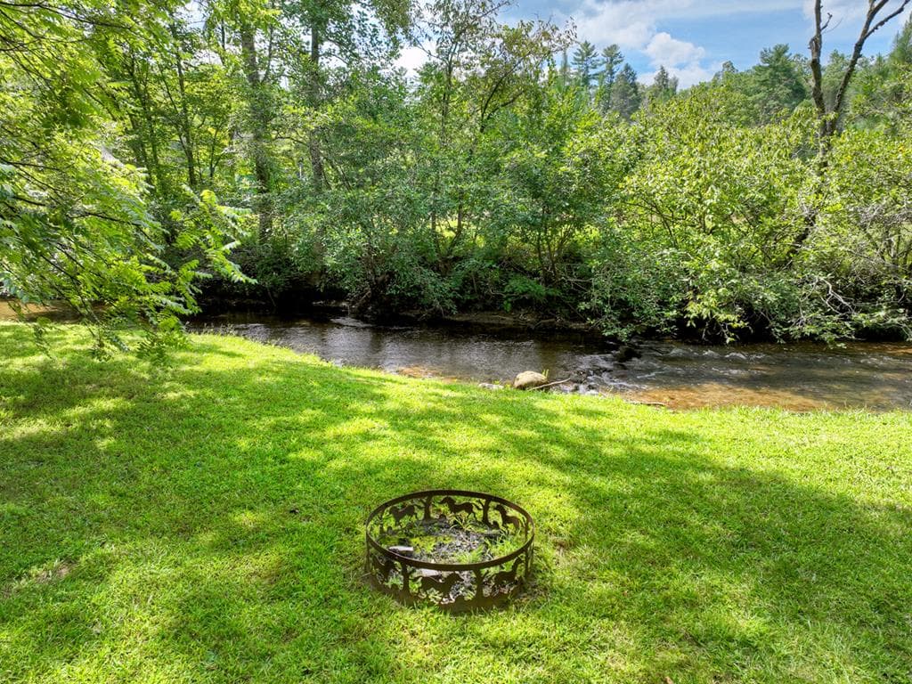 656 Newberry Drive, Ellijay GA 30536 - Photo