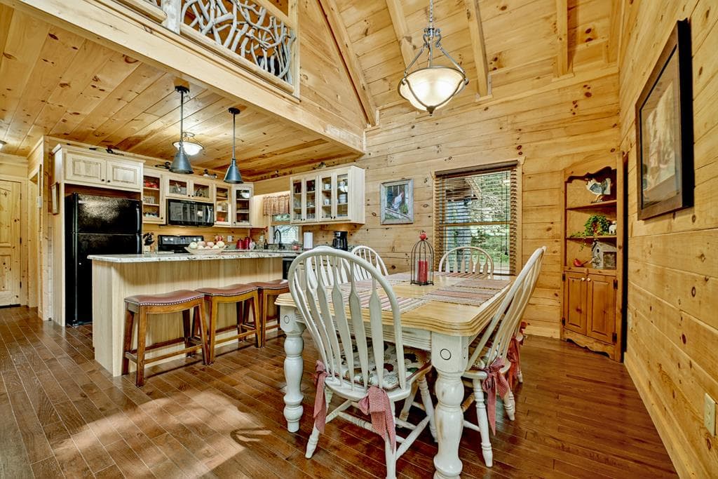 656 Newberry Drive, Ellijay GA 30536 - Photo