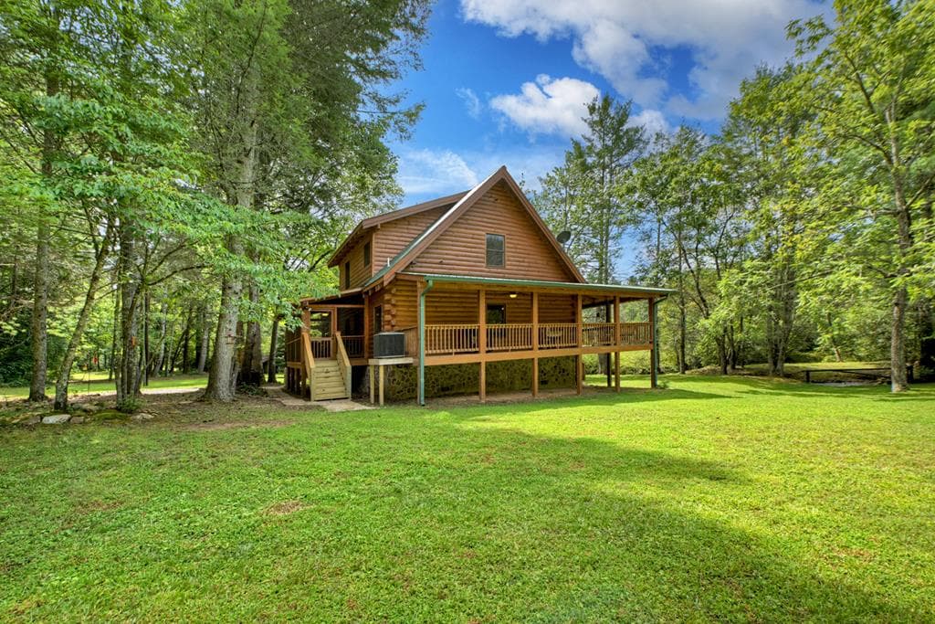 656 Newberry Drive, Ellijay GA 30536 - Photo