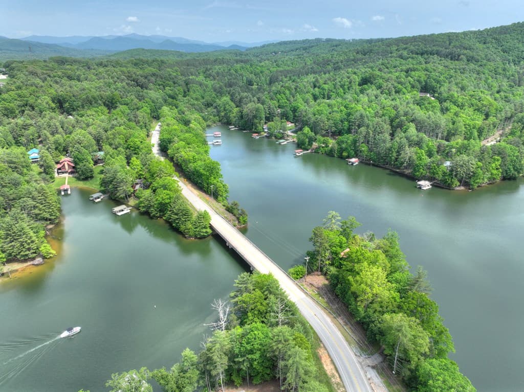 67 Lakeshore Drive, Blairsville GA 30512 - Photo