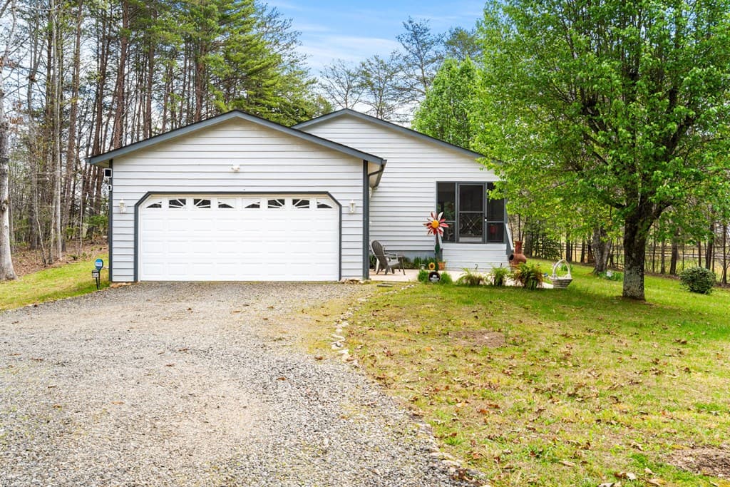 9045 Betty Jo Circle, Young Harris GA 30582 - Photo