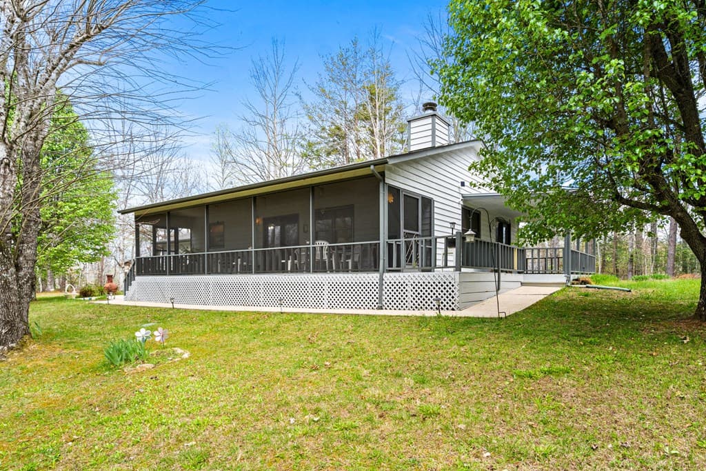 9045 Betty Jo Circle, Young Harris GA 30582 - Photo