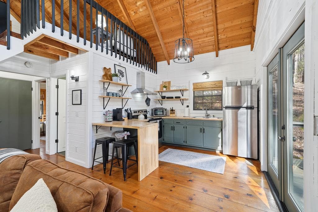 40 Lakeside Drive, Blue Ridge GA 30513 - Photo