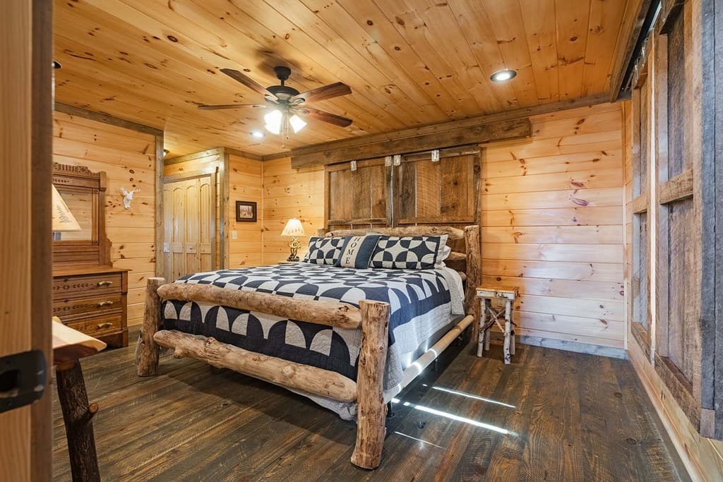 560 Endless View Road, Mineral Bluff GA 30559 - Photo