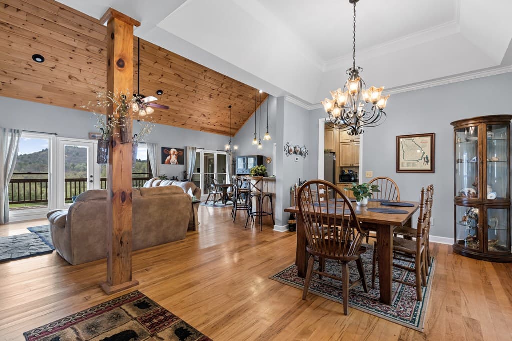 95 Hickory Avenue, Blue Ridge GA 30513 - Photo