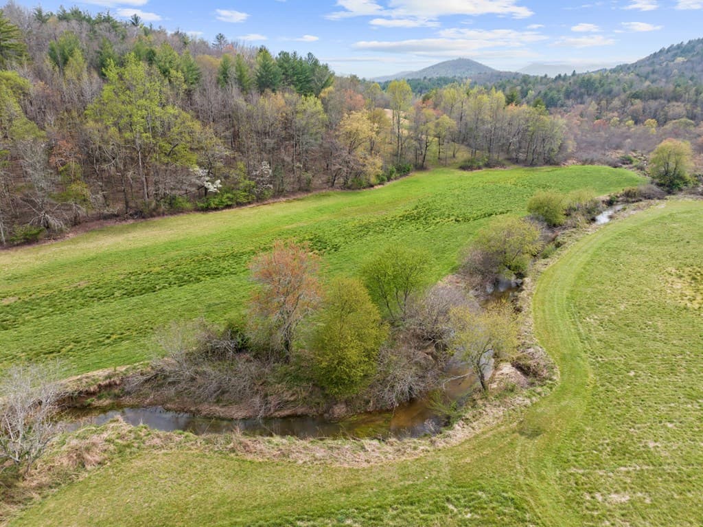 95 Hickory Avenue, Blue Ridge GA 30513 - Photo
