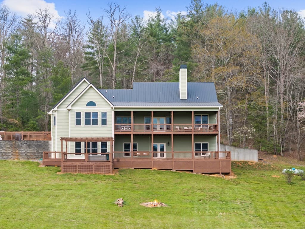 95 Hickory Avenue, Blue Ridge GA 30513 - Photo