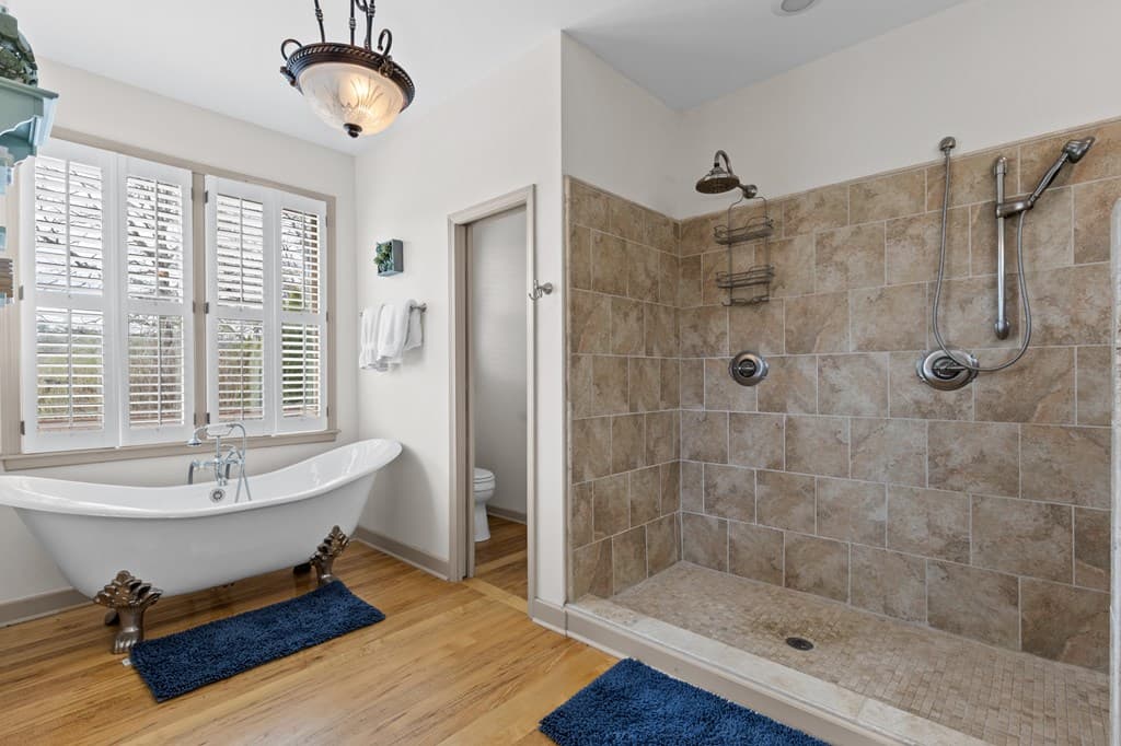 95 Hickory Avenue, Blue Ridge GA 30513 - Photo