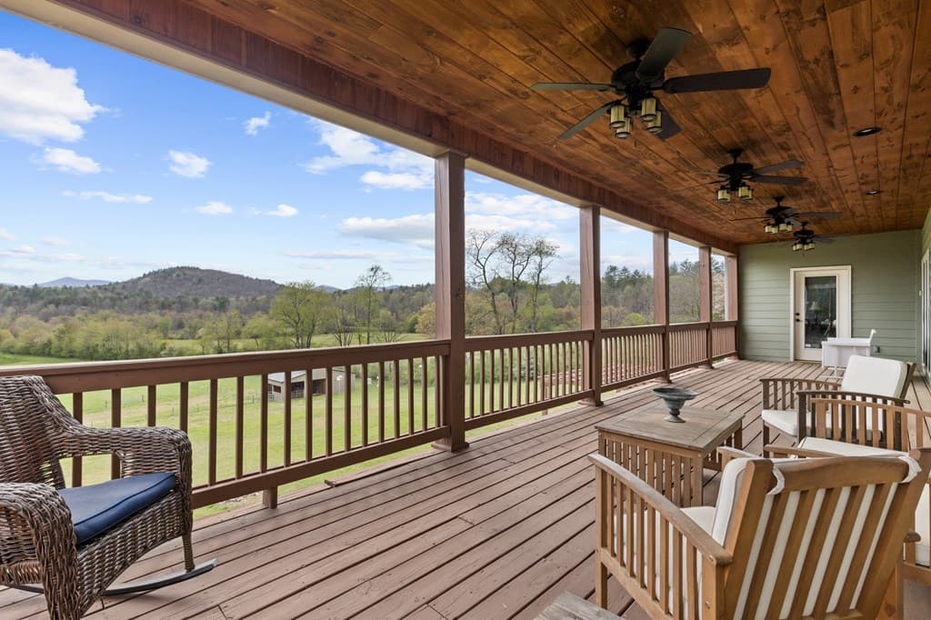 95 Hickory Avenue, Blue Ridge GA 30513 - Photo