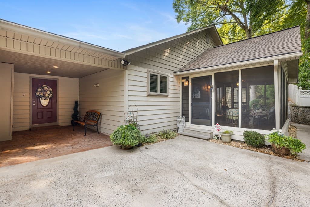 1396 Deerfield Road, Young Harris GA 30582 - Photo