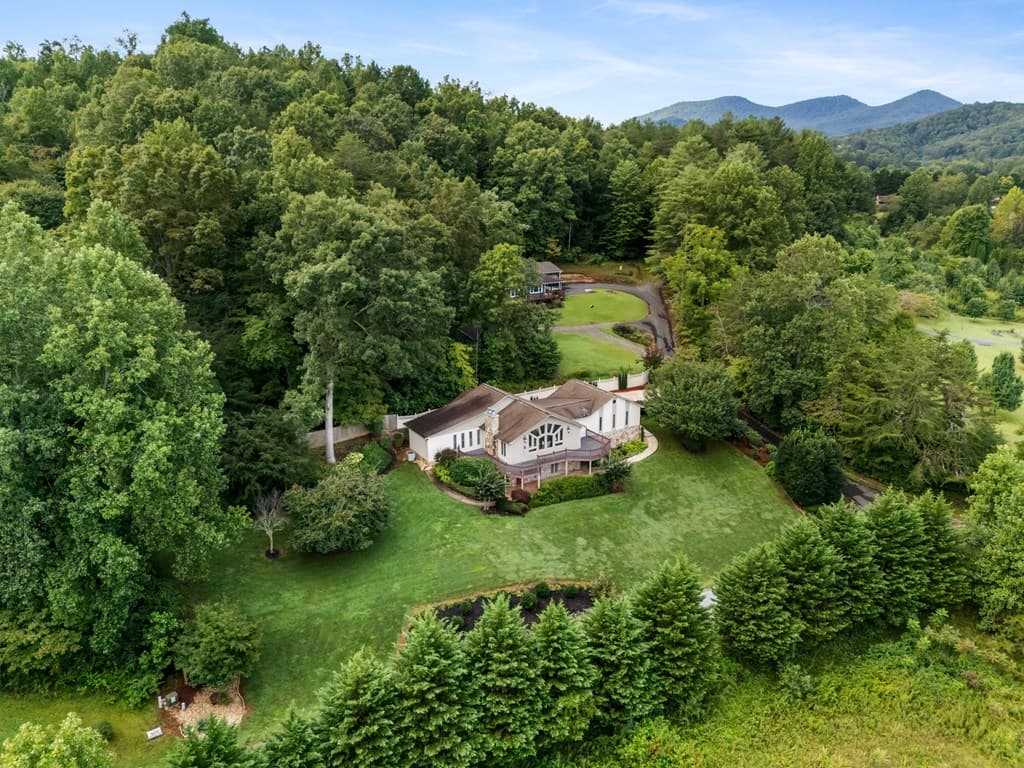1396 Deerfield Road, Young Harris GA 30582 - Photo