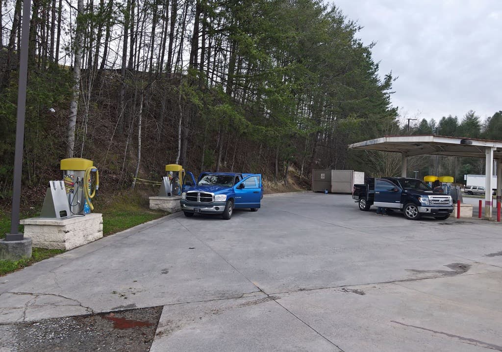 692 E Hwy 515, Blairsville GA 30512 - Photo