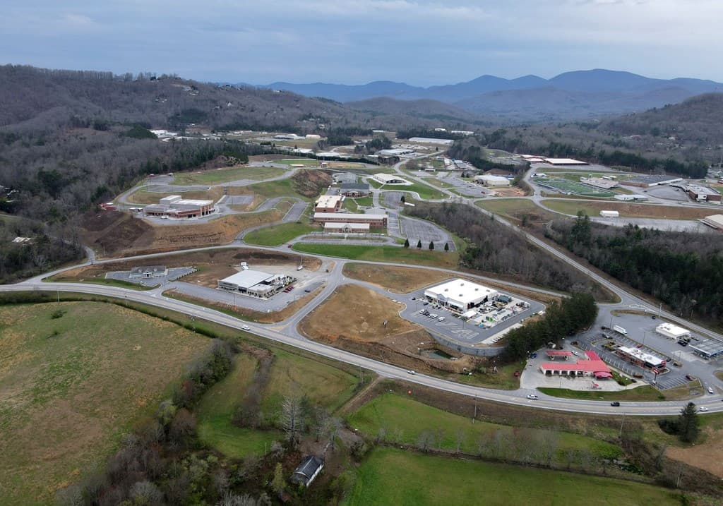 692 E Hwy 515, Blairsville GA 30512 - Photo