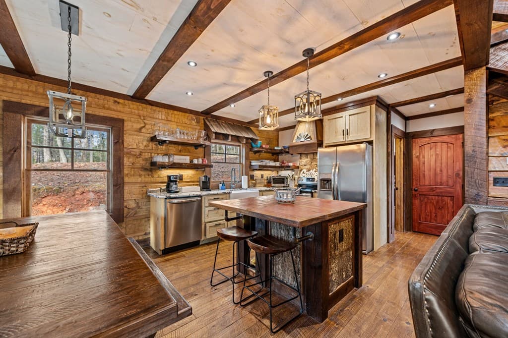 127 Twin Creeks Road, Blue Ridge GA 30541 - Photo