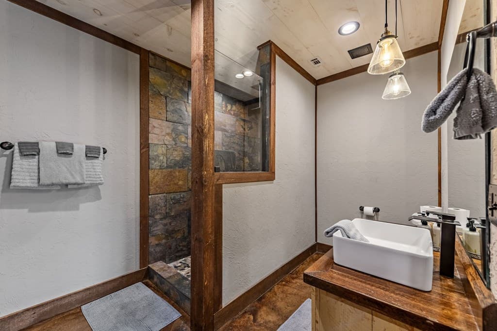 127 Twin Creeks Road, Blue Ridge GA 30541 - Photo