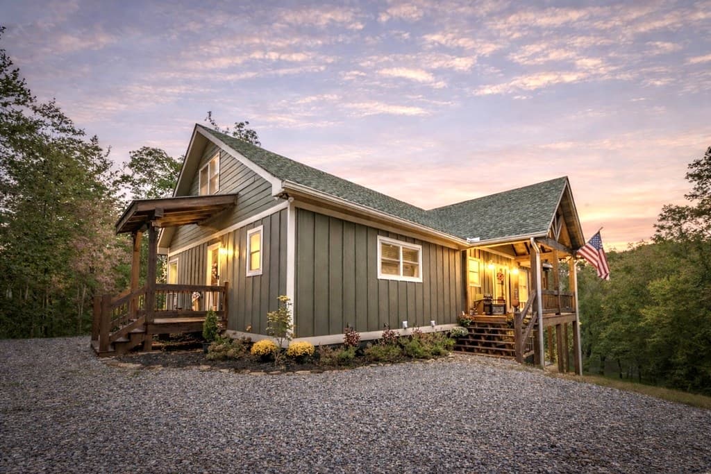 44 Lower Toccoa Hills, Blue Ridge GA 30513 - Photo