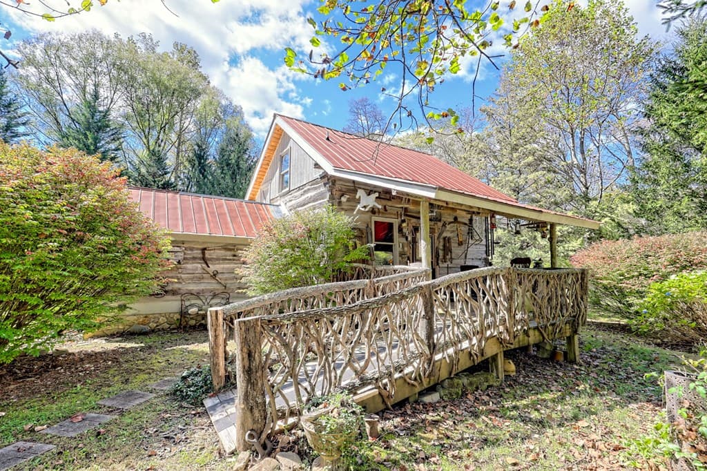 1064 Muskrat Creek Road, Hayesville NC 28904 - Photo