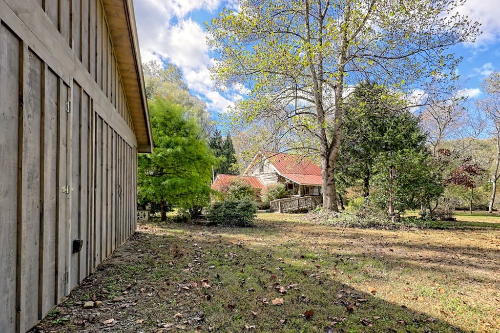 1064 Muskrat Creek Road, Hayesville NC 28904 - Photo