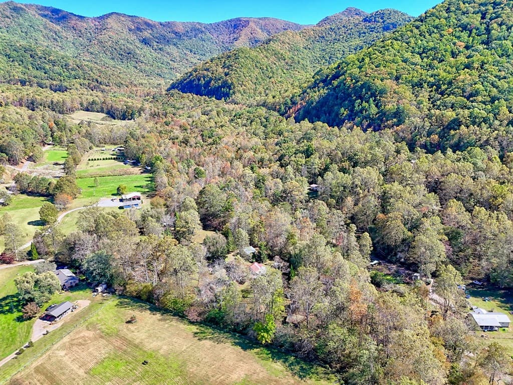 1064 Muskrat Creek Road, Hayesville NC 28904 - Photo