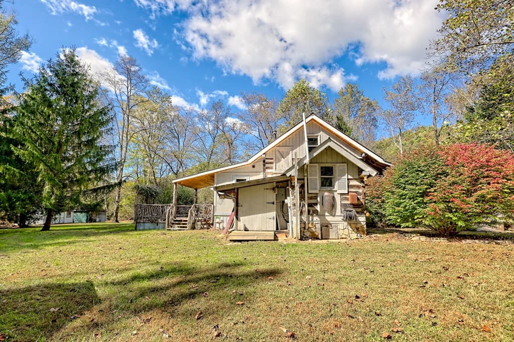 1064 Muskrat Creek Road, Hayesville NC 28904 - Photo