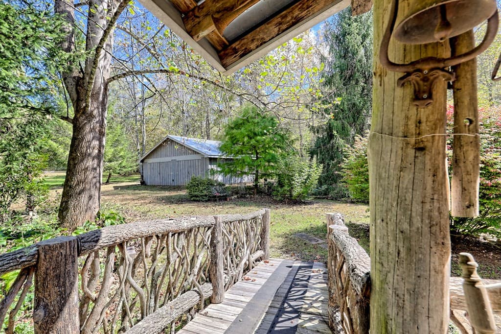 1064 Muskrat Creek Road, Hayesville NC 28904 - Photo