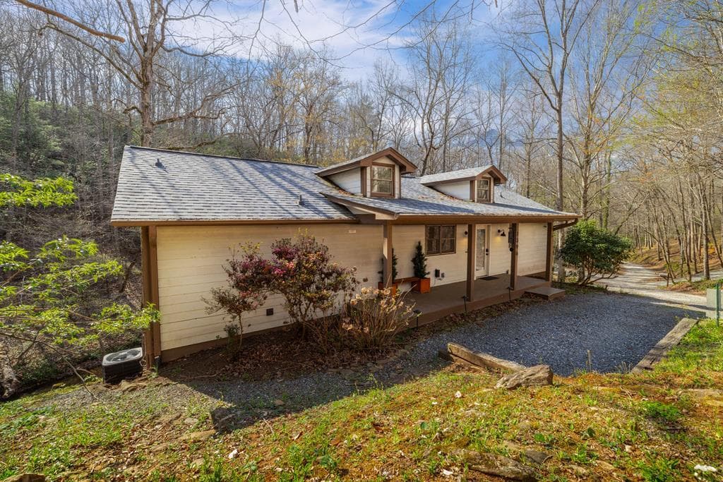 1396 Cherokee Trail, Young Harris GA 30582 - Photo
