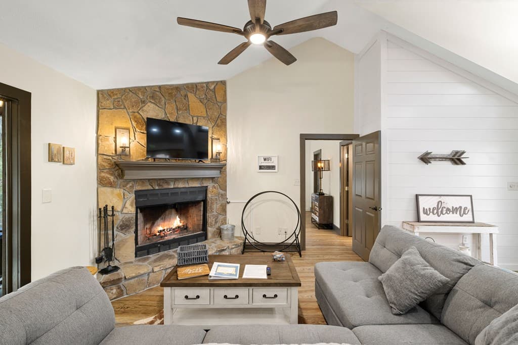 1396 Cherokee Trail, Young Harris GA 30582 - Photo