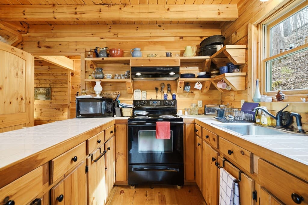 947 Skyview Drive, Ellijay GA 30536 - Photo
