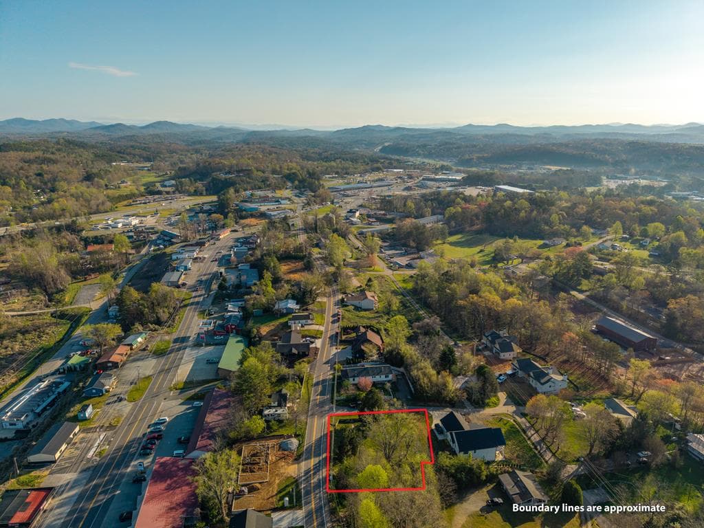 291 E Second Street, Blue Ridge GA 30513 - Photo