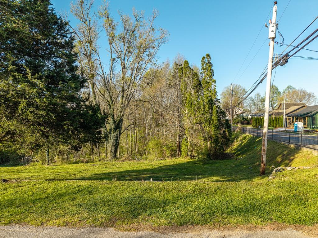 291 E Second Street, Blue Ridge GA 30513 - Photo