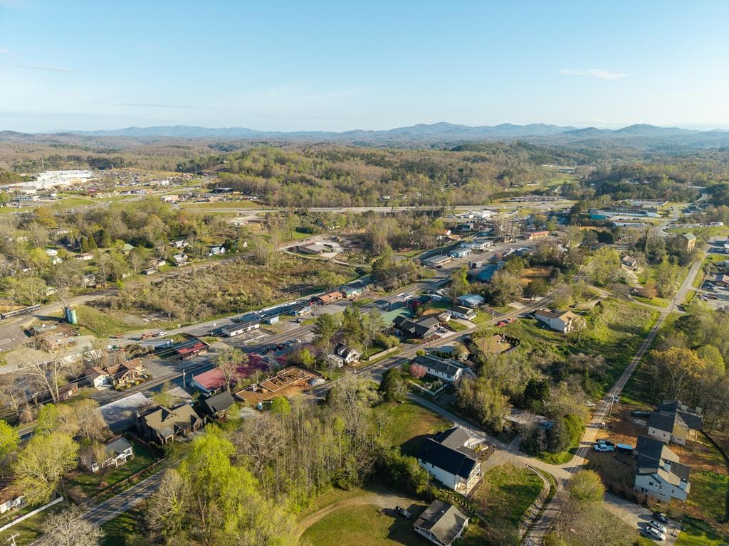 291 E Second Street, Blue Ridge GA 30513 - Photo