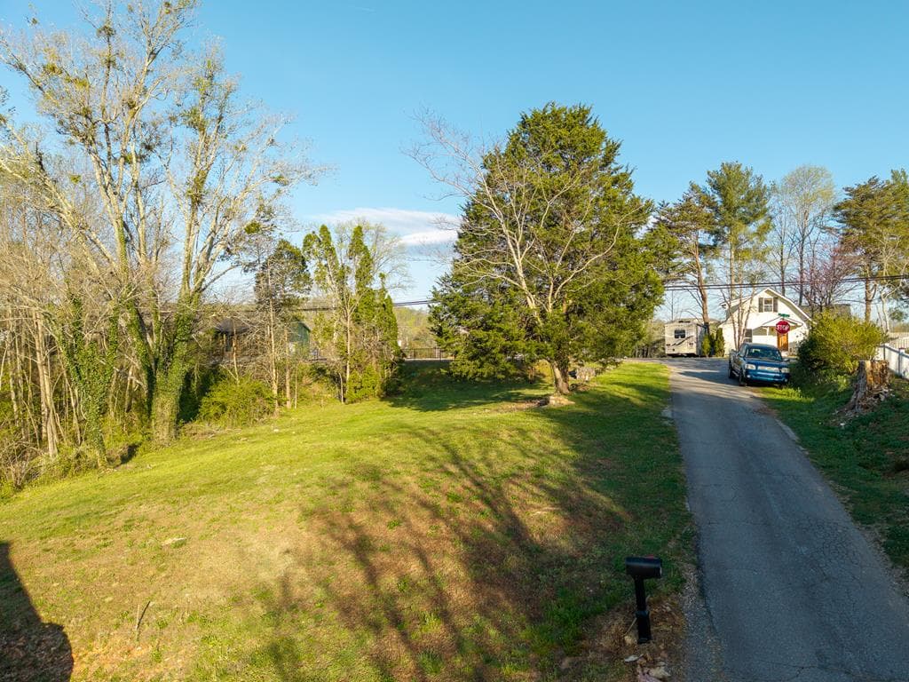 291 E Second Street, Blue Ridge GA 30513 - Photo