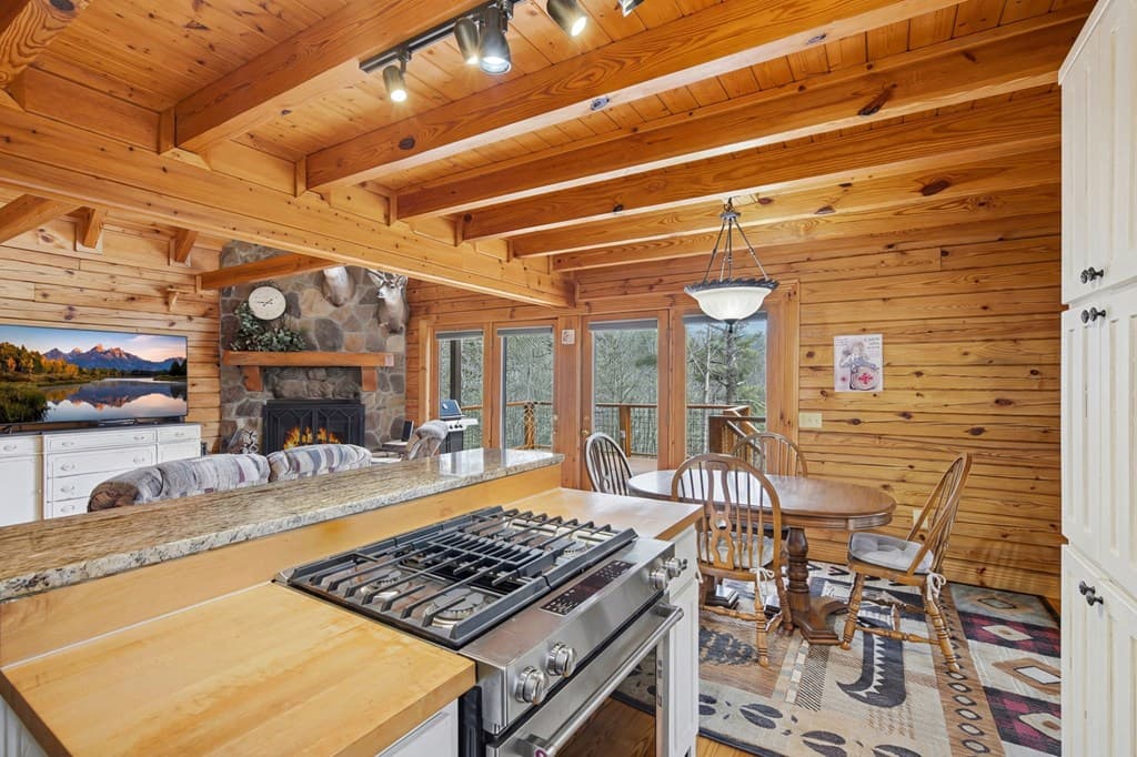 1399 Old Parker Place Road, Ellijay GA 30536 - Photo