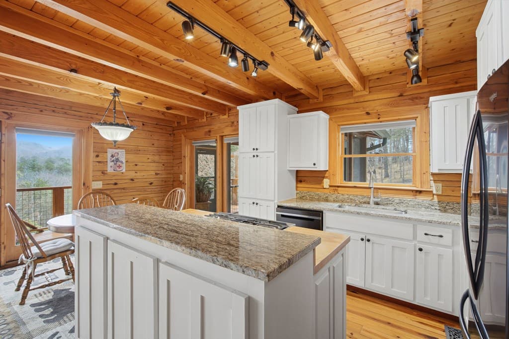1399 Old Parker Place Road, Ellijay GA 30536 - Photo