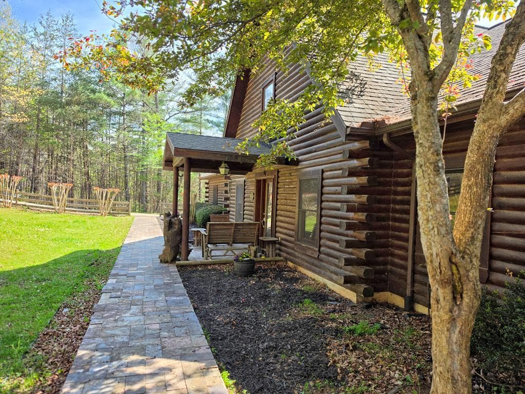 978 Ashley Lane, Young Harris GA 30582 - Photo