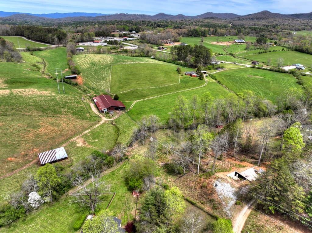 139 Cedar Lane, Blairsville GA 30512 - Photo