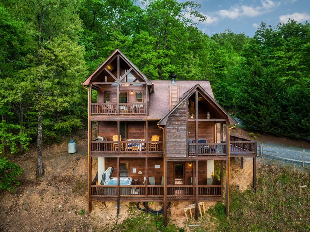 273 Deer Crest Heights, Blue Ridge GA 30513 - Photo