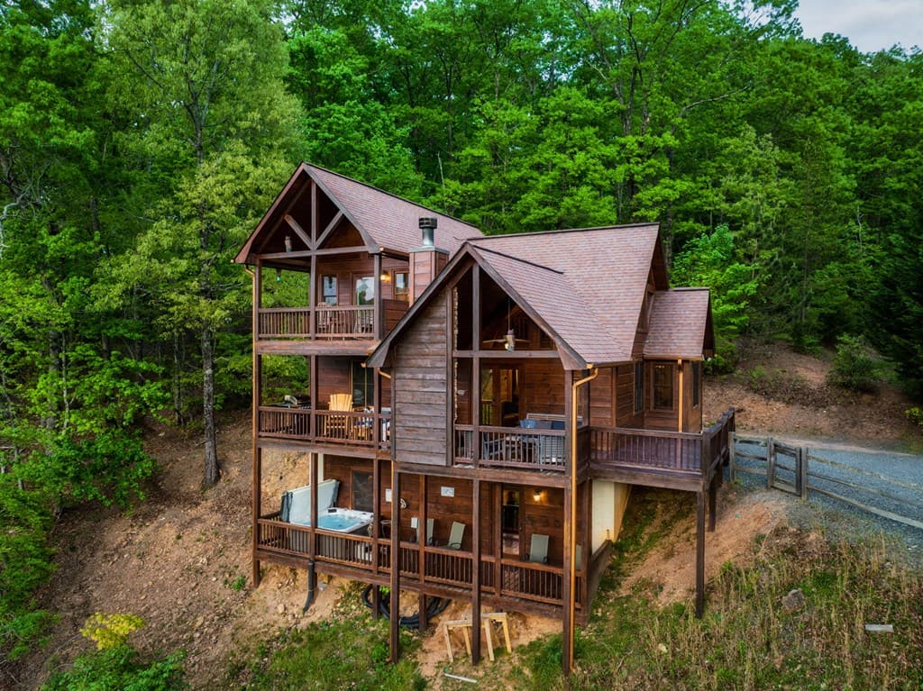 273 Deer Crest Heights, Blue Ridge GA 30513 - Photo