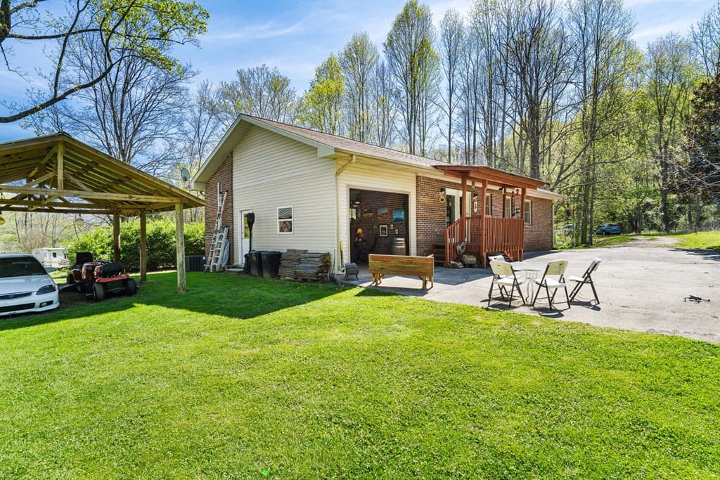 496 Jackie Cove Road, Hayesville NC 28904 - Photo