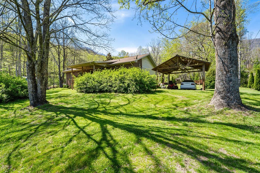 496 Jackie Cove Road, Hayesville NC 28904 - Photo
