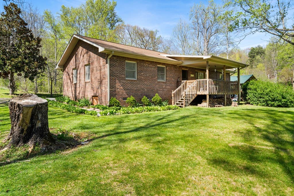 496 Jackie Cove Road, Hayesville NC 28904 - Photo