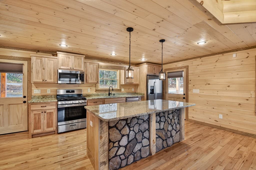 17 Dial Mountain Drive, Blue Ridge GA 30513 - Photo