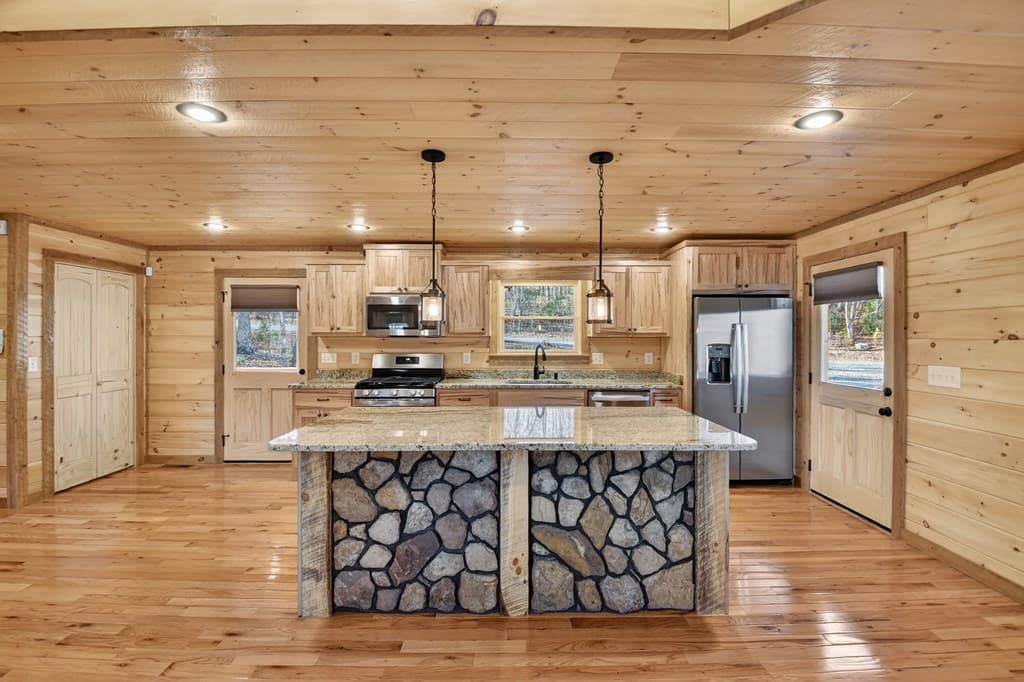 17 Dial Mountain Drive, Blue Ridge GA 30513 - Photo