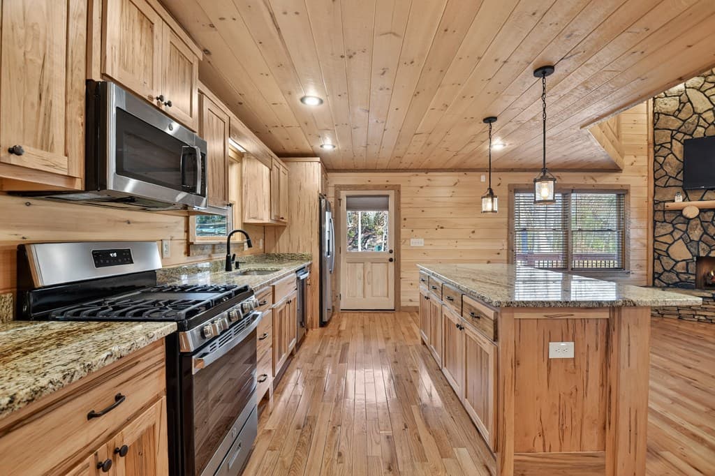 17 Dial Mountain Drive, Blue Ridge GA 30513 - Photo
