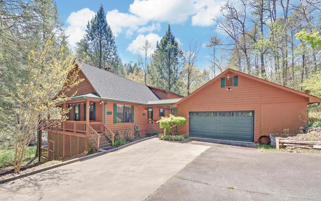 380 Bear Foot Drive, Blue Ridge GA 30513 - Photo