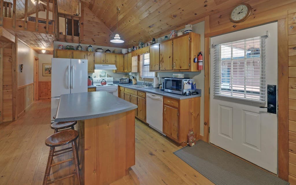 380 Bear Foot Drive, Blue Ridge GA 30513 - Photo