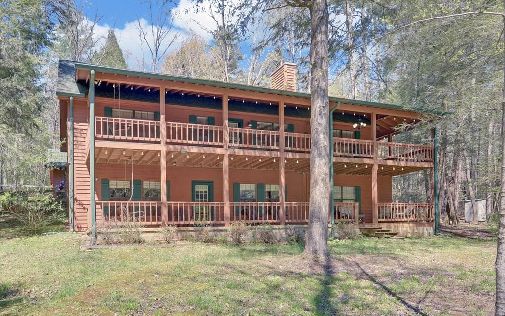 380 Bear Foot Drive, Blue Ridge GA 30513 - Primary photo