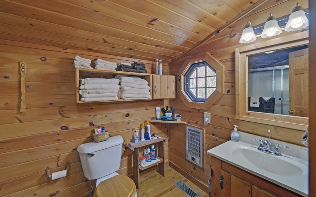 380 Bear Foot Drive, Blue Ridge GA 30513 - Photo