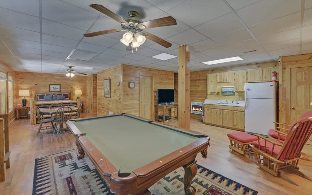 380 Bear Foot Drive, Blue Ridge GA 30513 - Photo