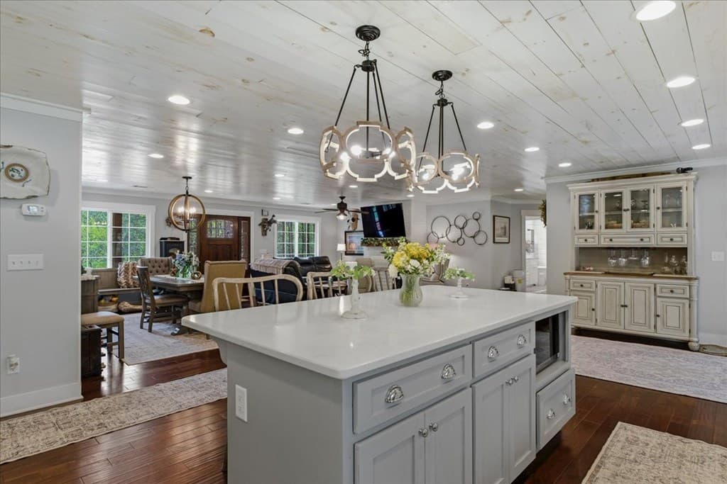 121 Willow Creek Lane, Ellijay GA 30536 - Photo